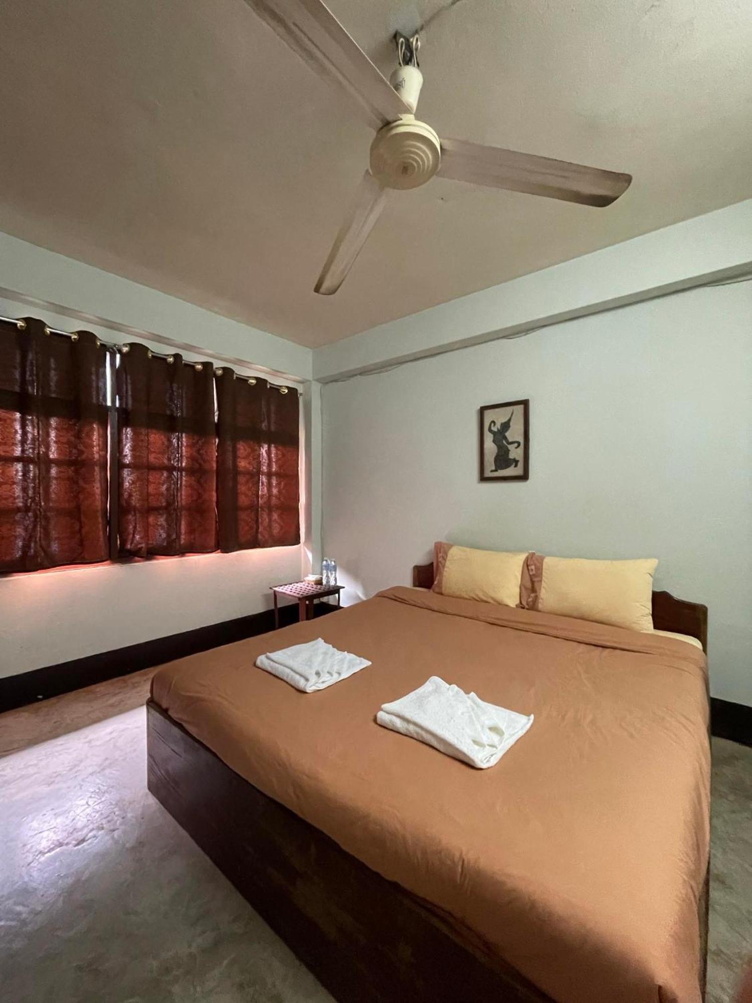 Thakhek Travel Lodge Экстерьер фото
