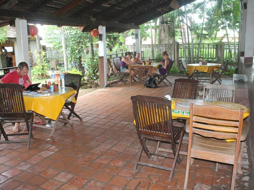 Thakhek Travel Lodge Экстерьер фото